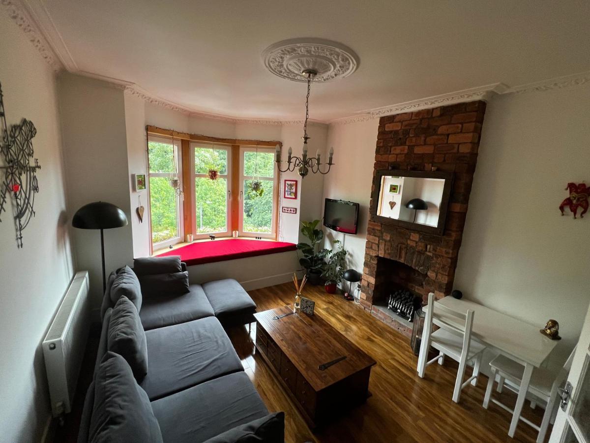 1 Bedroom Flat In Tolcross, Glasgow Top Floor. Exterior foto